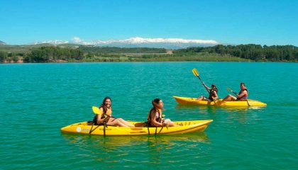 Kayak en el embalse de Cubillas: la aventura cerca del centro